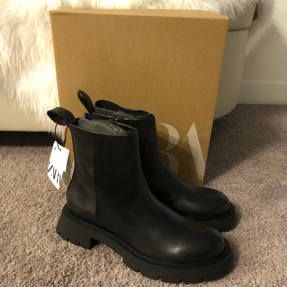 Zara Leather Ankle Lug Boot NWT size 40/9 USA